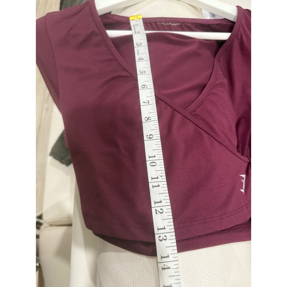 Gymshark Burgundy Long Sleeve Crop Top Thumbholes Athletic Athleisure Womens - Picture 3 of 10